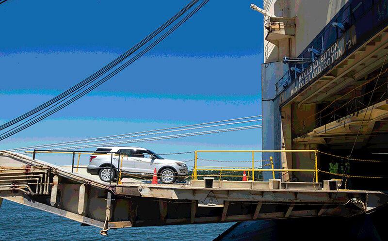 Vehicle loading at Port of Portland