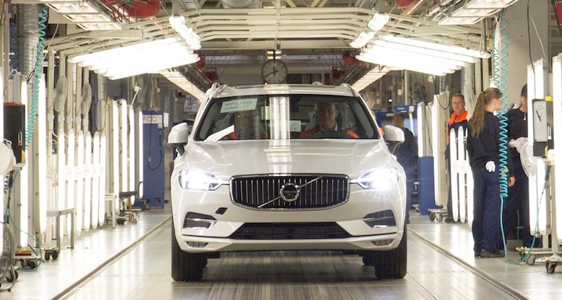 The first new XC60 rolls off the production line in Torslanda, Sweden